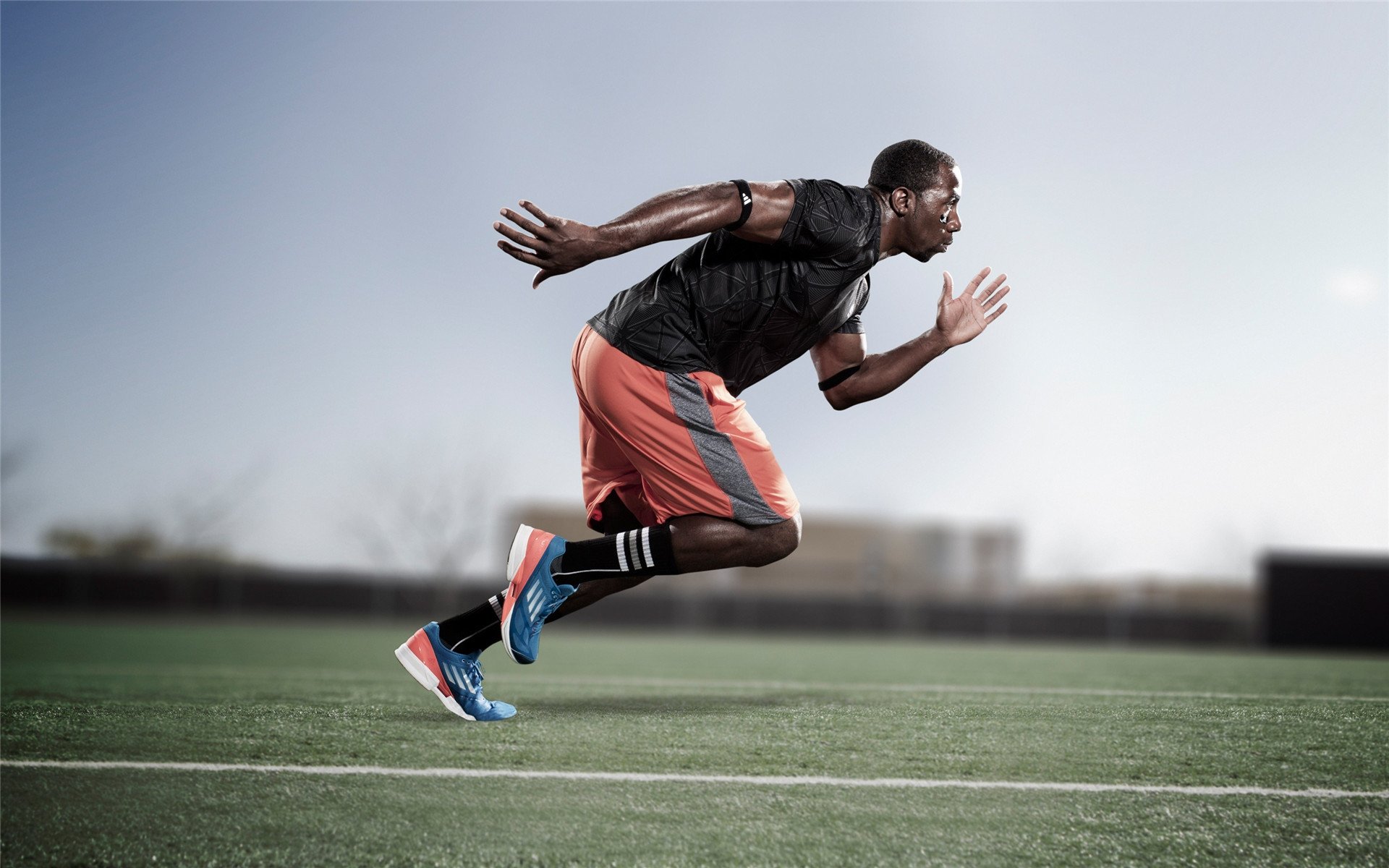 九游体育娱乐官方网站-哈兰德回归赛场，赛况扑朔迷离首场状态亮眼，TL观众沸腾！  第2张